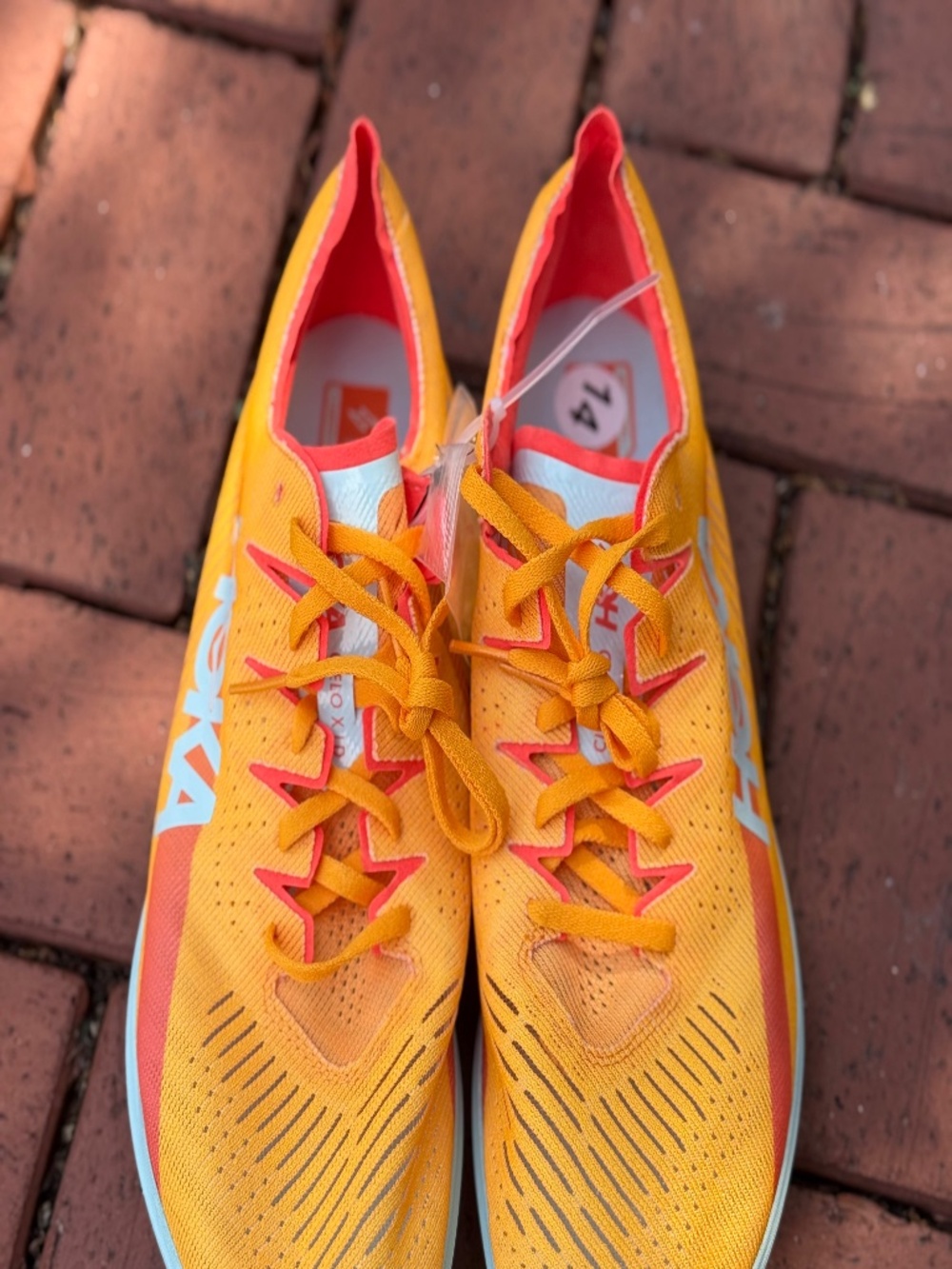 HOKA Cielo X LD Track Spikes US Men’s 14 / Women's 15.5 Yellow NWOB